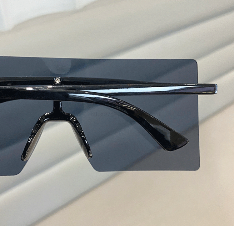 Occhiali da sole antivento con montatura oversize per personalità dell'Europa e degli Stati Uniti, occhiali da sole monopezzo, copri viso femminile, occhiali piccoli, occhiali da sole UV_voghion.com