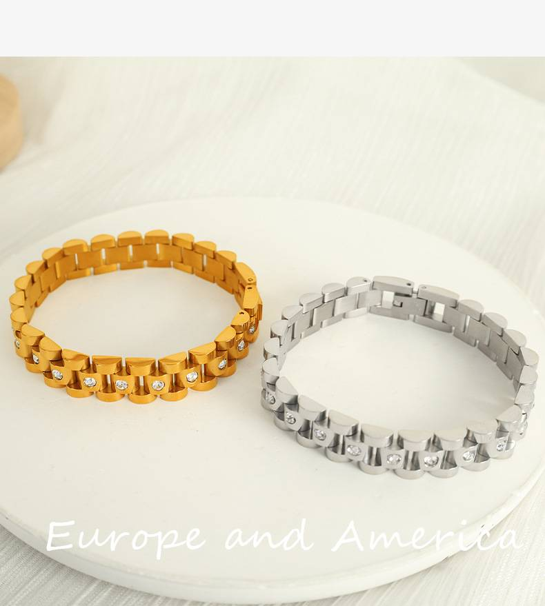 Retro style exquisite bracelet for girls gold round white rhinestone watch chain does not fade jewelry_voghion.com