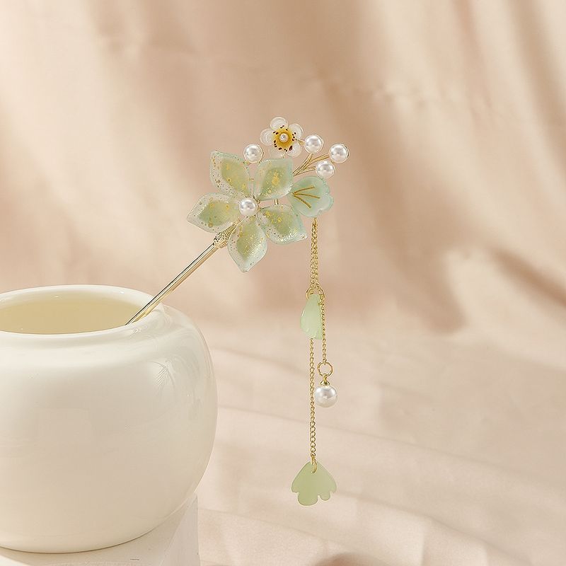 White Magnolia Hairpin for Women New Chinese Style Ancient Style High end Hairpin Hanfu Temperament Hair Accessories Hairpin Step Shaking_voghion.com