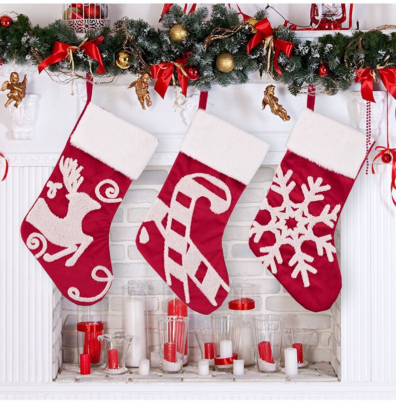 Comercio exterior caliente nueva decoración navideña creativa copo de nieve calcetines navideños de alta gama calcetines de regalo rojos bolsa de regalo_voghion.com