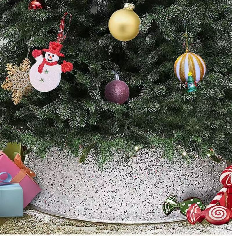 Neue Weihnachtsbaumdecke, Weihnachtsbaumumrandung, kreativ bedruckter, paillettenbesetzter 3D-Baumsockel als Dekorationselement_voghion.com