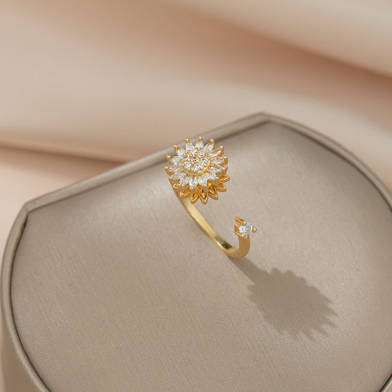 Titanium Steel Personality New Korean And Japanese Niche Light Luxury Open Hollow Ring For Women Non-Fading_voghion.com