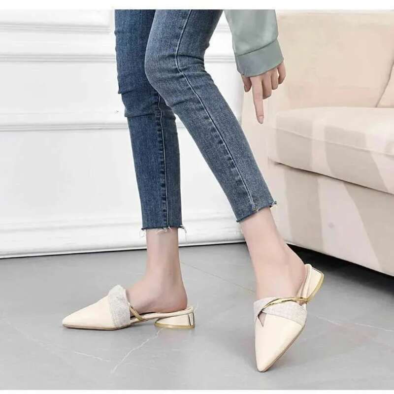 Sandalen met puntige neus Designer dames zomerpantoffels Buitenkleding Elegante schoenen Plus-size damesschoenen 2023_voghion.com