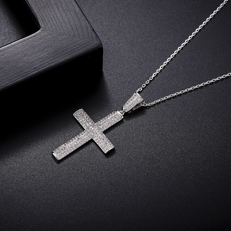 Collana con ciondolo a croce esagerata in rame micro intarsiato con zirconi, stile Hip Hop Piker Punk_voghion.com
