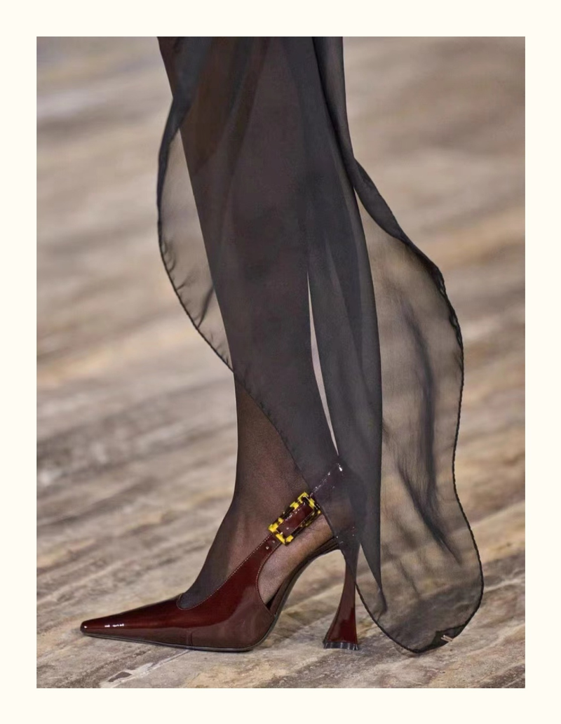 Park Caiying Rose-Toe-Sandalen für Frauen 2024 Frühling neue spitze Zehenrückseite leere Schuhe Lackleder Stiletto sexy High Heels_voghion.com