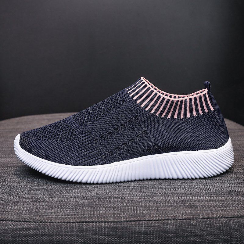 In magazzino transfrontaliero nuovo caldo vendita commercio estero Flyknit traspirante leggero scarpe sportive casual punta tonda più taglia 44 scarpe singole da donna_voghion.com