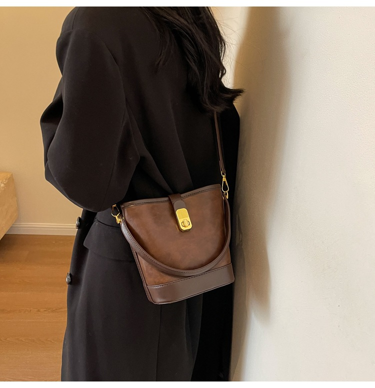 New Women's Bag Maillard Handheld Bag Women's Retro Contrast Color Bucket Bag Small and Versatile One Shoulder Crossbody Bag_voghion.com