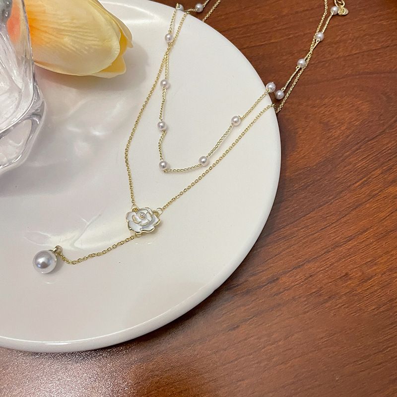 Collana di perle con nappe a doppio strato per donna, design di nicchia, collana con clavicola di camelia, lusso leggero, collana da collo con temperamento_voghion.com