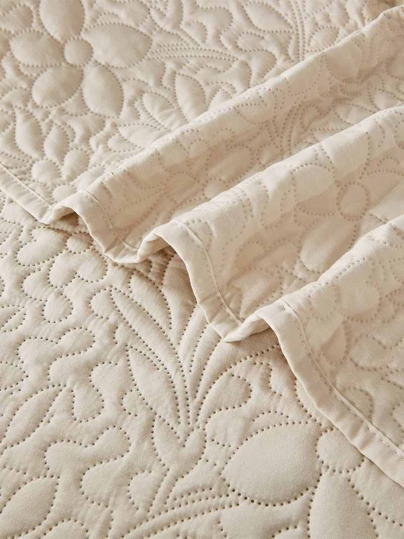 CG05 Five-Leaf Clover Bed Cover Set, Suitable For Bedrooms And Living Rooms (1* Bedspread +2* Pillowcase, No Duvet Core Or Pillow Core)_voghion.com
