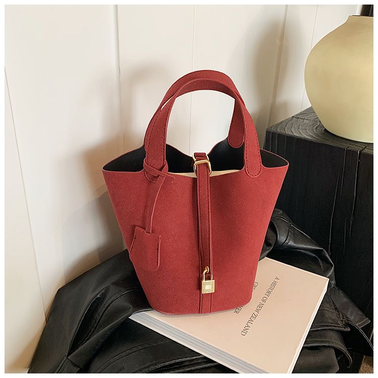 Leichter Luxus-Eimer mit mattiertem Nischendesign, neue trendige Mutter-Kind-Tasche, stilvolle Handtasche_voghion.com