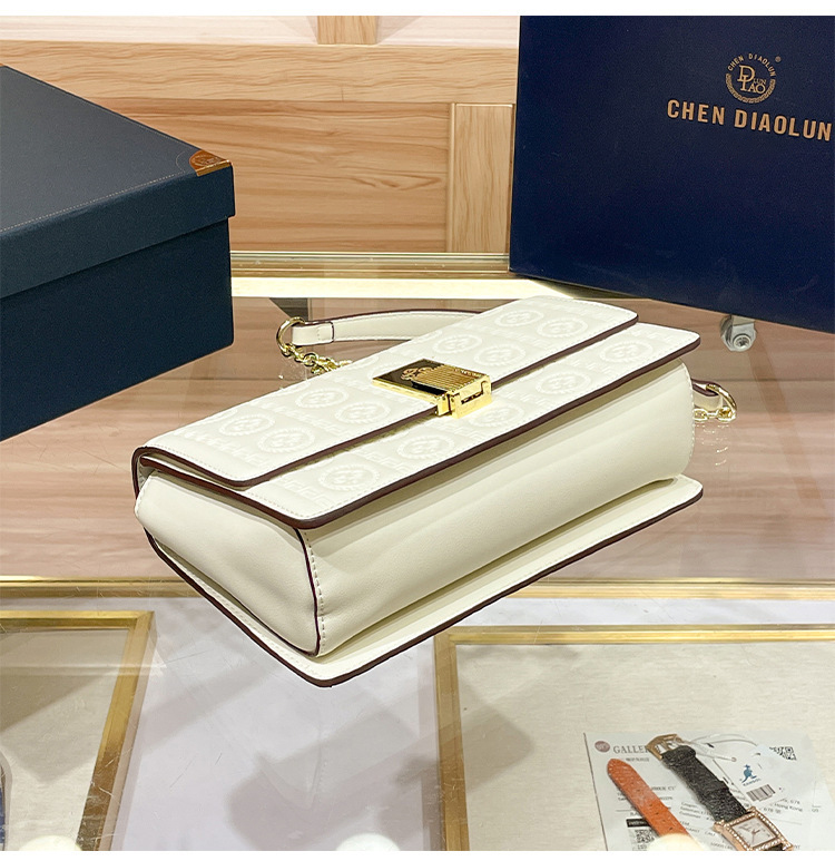 Borsa quadrata senior da donna di nuova moda, senso della borsa a tracolla con catena a tracolla temperamento a spalla singola di lusso leggero_voghion.com