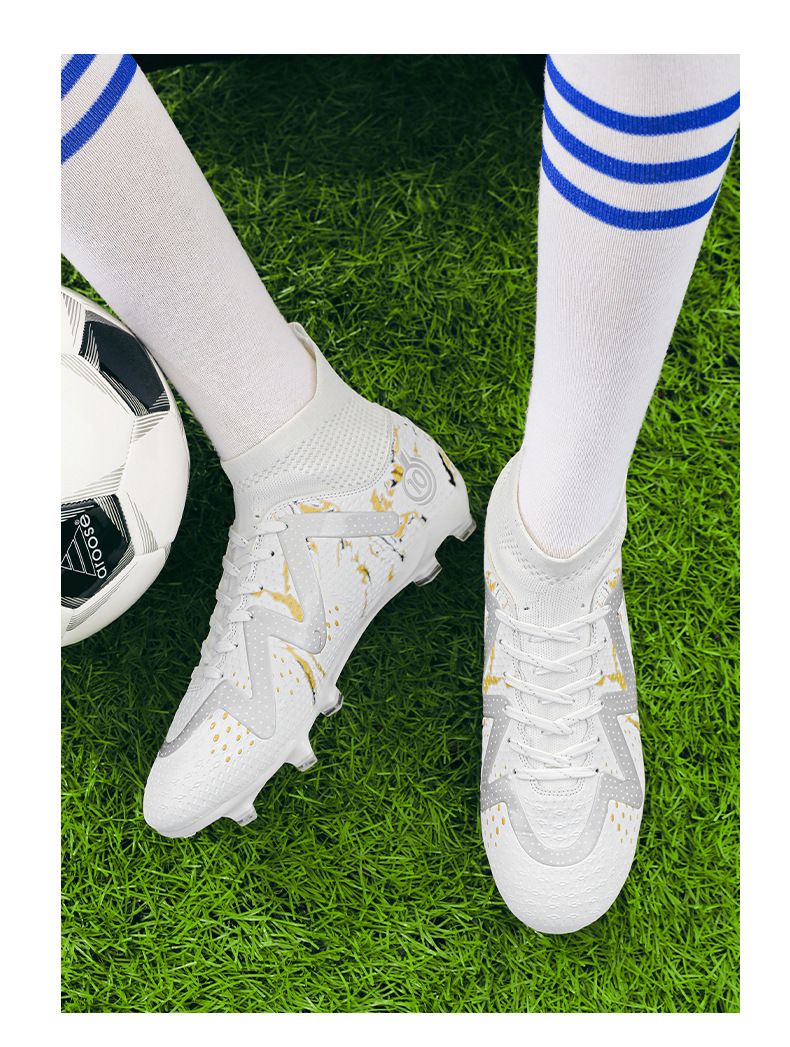 2025 New Men's 33-46 Football Shoes Outdoor Fashion Sports Shoes Youth And Adult Football Shoes European Size 35-46_voghion.com