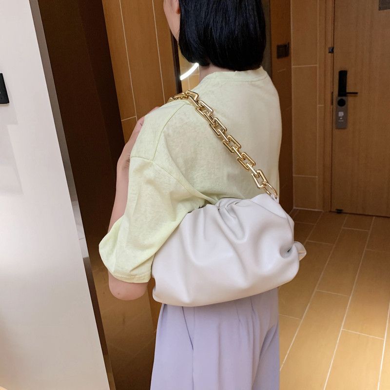 Borse a tracolla con design a cintura ondulata per donna Borse a tracolla in pelle PU Borse a catena da donna Borse da donna Borsa a nuvola_voghion.com
