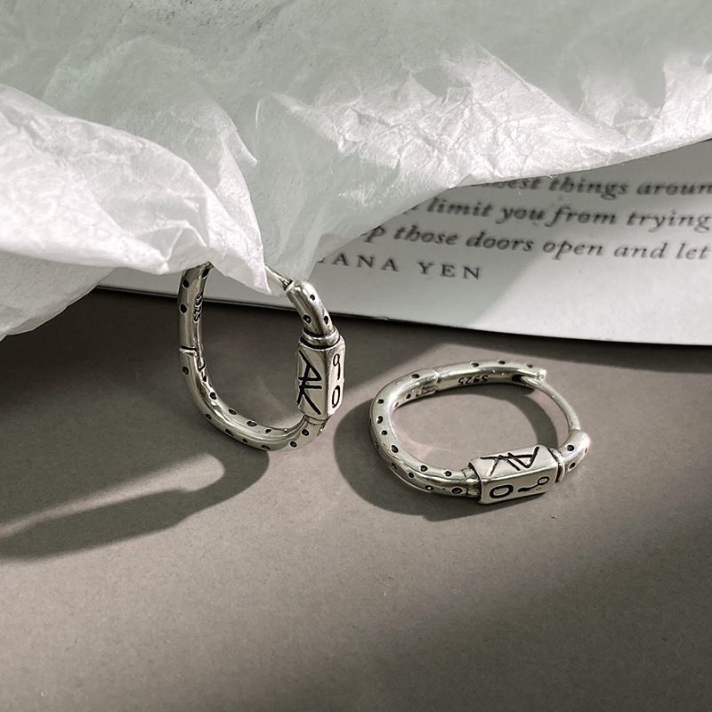 Orecchini a cerchio placcati in argento a forma di U con graffiti per le donne, personalità alla moda, temperamento hip-hop, orecchini creativi_voghion.com