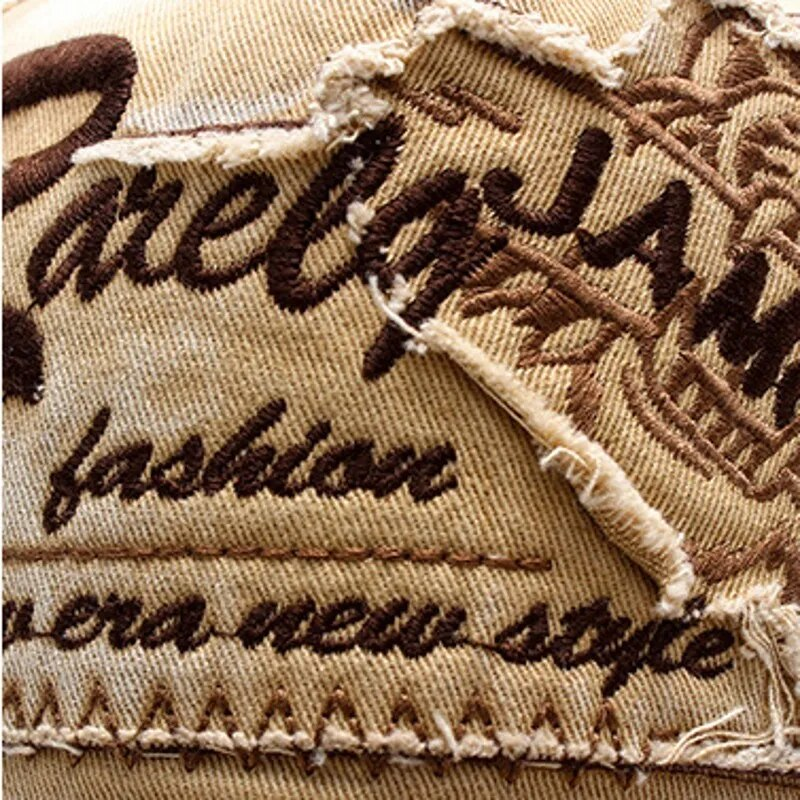 Baseballmütze aus gewaschener Baumwolle im Used-Look mit Tigerstickerei, unstrukturiertem Patchwork, Kontrastfarbe, Snapback-Mütze_voghion.com