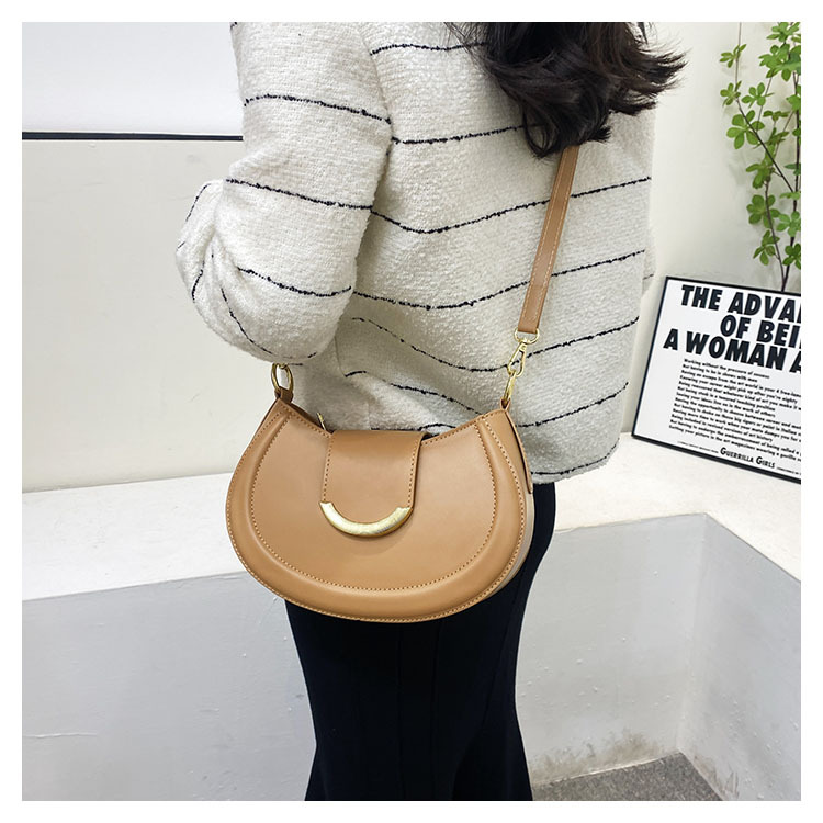 Bag Women's 2023 New High-end Niche Design Popular All-match Handbag Simple underarm single shoulder Messenger bag_voghion.com