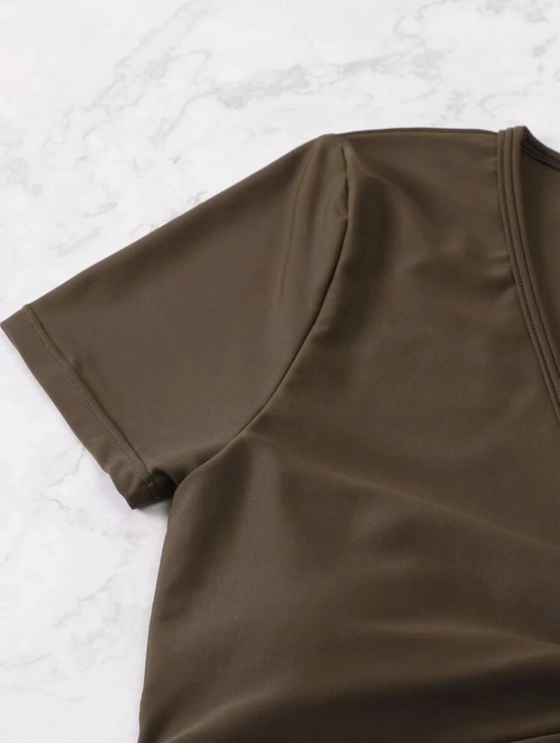 Badeanzug-Bikini im neuen Stil mit geteiltem, plissiertem Seil und einfarbigem Seil_voghion.com