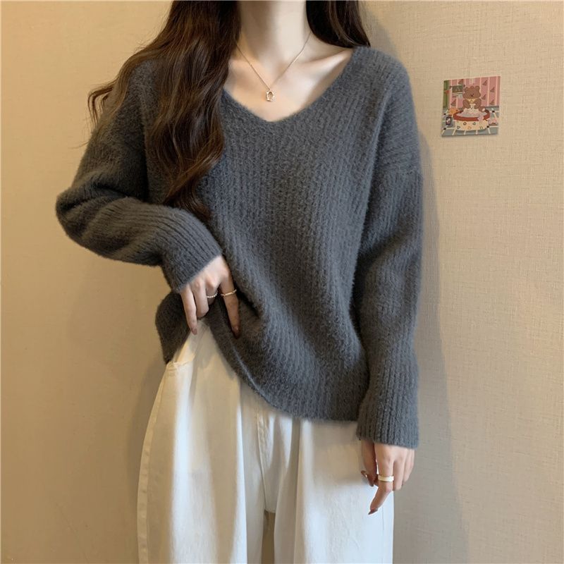 Suéter feminino verde de veludo com decote em V, estilo solto e descontraído, camisa de base macia e quente, outono e inverno, estilo Hong Kong_voghion.com