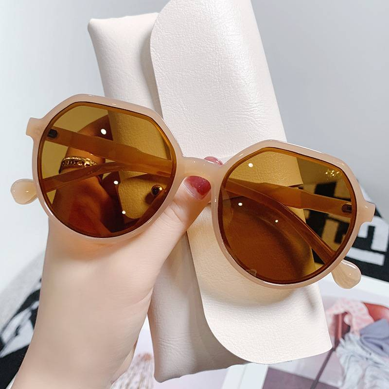 2024 Neue Tawny Sonnenbrille Ins Style Weibliches koreanisches Web Rot Retro Kleiner Rahmen Weiße Sonnenbrille Kleines Gesicht_voghion.com