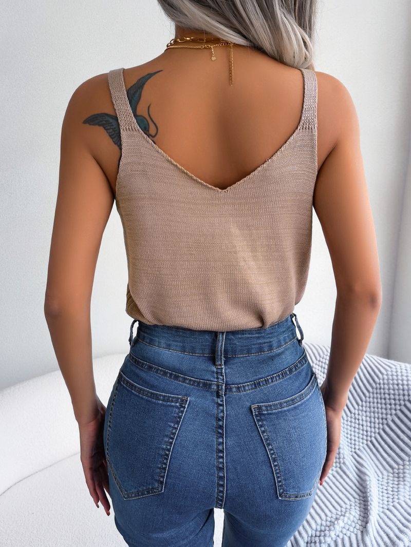 Haut ajouré décontracté à col en V et boucle métallique, tricot de vacances, mode féminine, printemps-été 2025_voghion.com