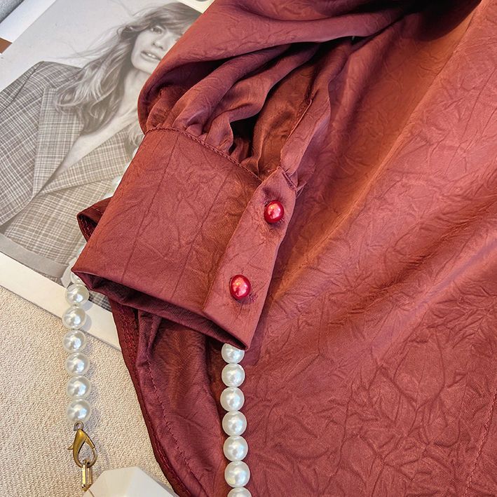 Camicetta floreale con collo alto e maniche a sbuffo – Elegante camicia in raso French Chic da donna, leggera camicetta a maniche lunghe con apertura frontale (rosso, marrone, nero)_voghion.com