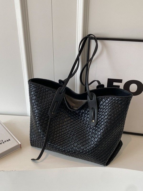 Luxury Brand Designer Bag Large Capacity Woven Bag For Women 2025 New Vintage Versatile Shoulder Underarm Bag Korean Style Handheld Tote Bag_voghion.com