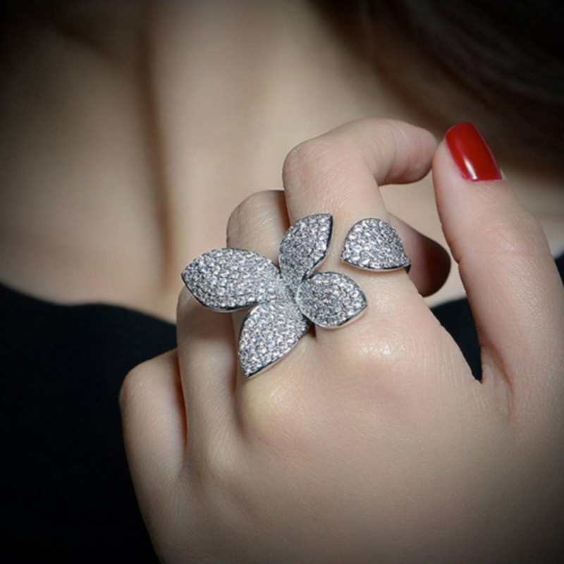 Cao Shi's Simple And Luxurious Atmosphere Butterfly Full Of Zircon Flower Opening Female Ins Tidal Ring_voghion.com