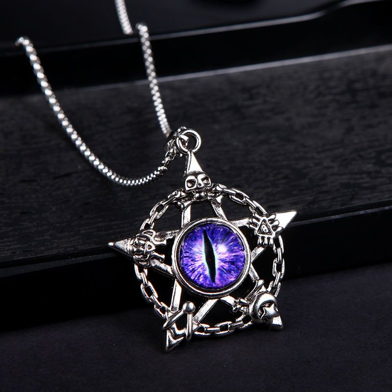Nachtleuchtende Halskette für Herren, modischer All-Match-Anhänger, personalisiertes fluoreszierendes Ornament, trendiges, herrschsüchtiges Augenornament für Herren wird strahlen_voghion.com