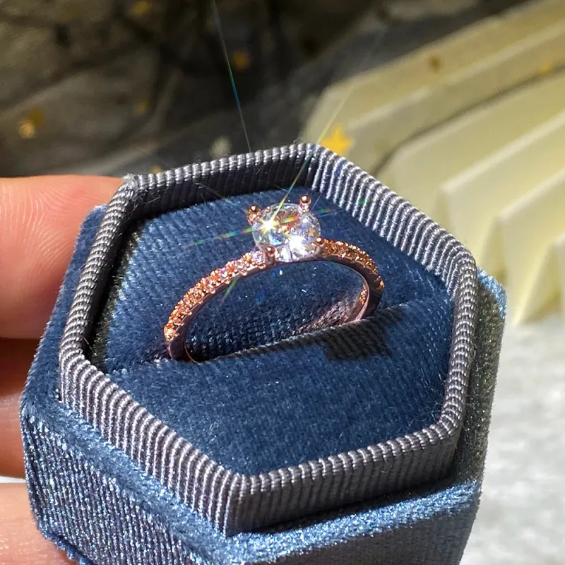Ready Stock 2024 Classic 4 Claws Design Round Zirconia Women Wedding Engagement Rings 3 Colors Available Low-key Bridal Jewelry Hot_voghion.com