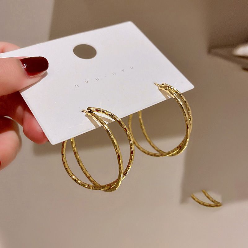 Ago d'argento Metallo Vento Circolare Geometrico Moda Pendolarismo Semplicità Semplice Cerchio Personalizzato Temperamento Di Alta Gamma_voghion.com