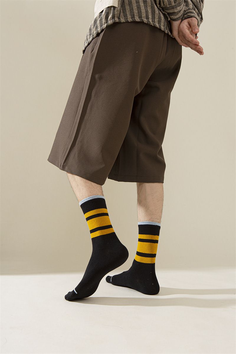 Vidēja garuma zeķes Vīriešu rudens un ziemas kokvilnas zeķes Studentu zilas bumbu sporta zeķes Garas, svītrainas, platas, vienkāršas, modernas, kontrastējošas krāsas_voghion.com