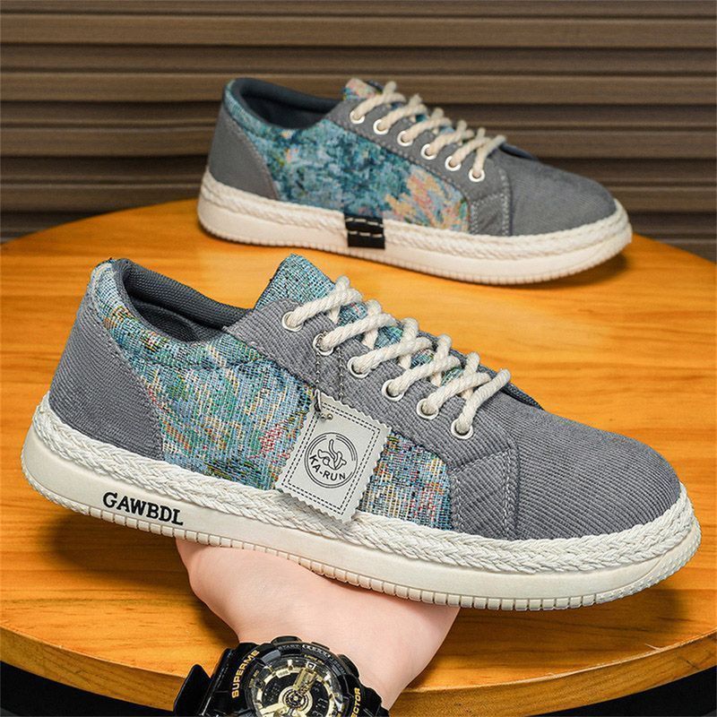 2026 Fashion Sneakers Skateboarding Shoes Youth/Men Low Top Lace-Up Breathable Non-Slip Wear-Resistant Canvas Running Shoes_voghion.com