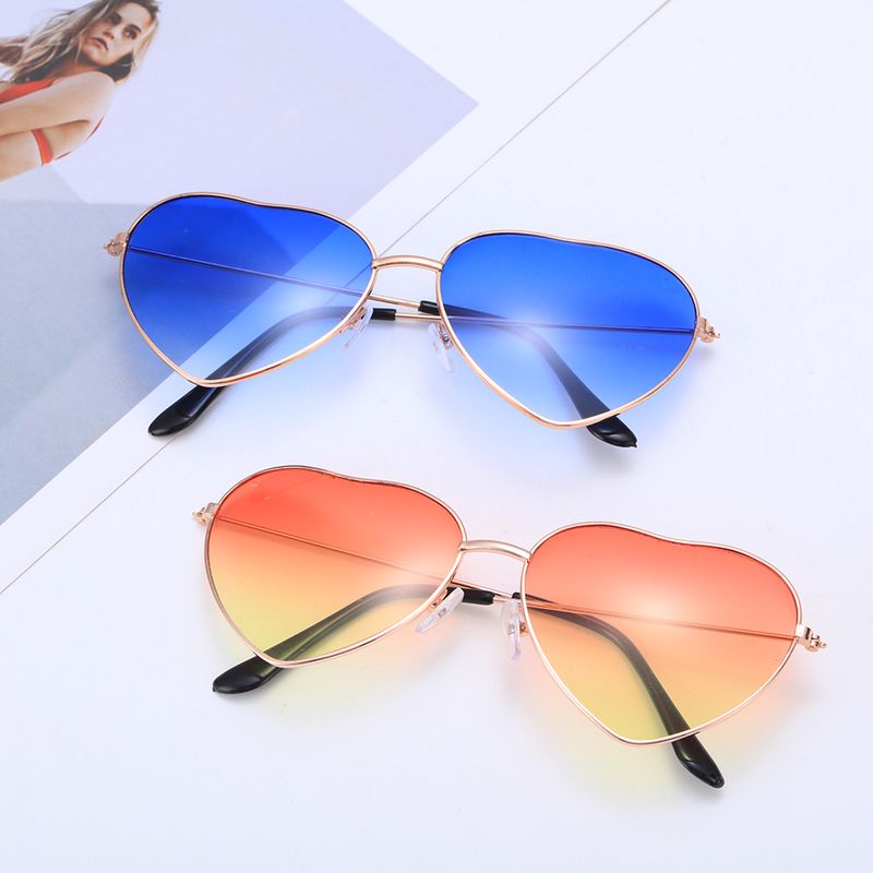 1PC Women Heart Shape Sunglasses Brand Designer Men Metal Frame Sun Glasses Vintage Gradient Ocean Lenses UV400 Shades_voghion.com
