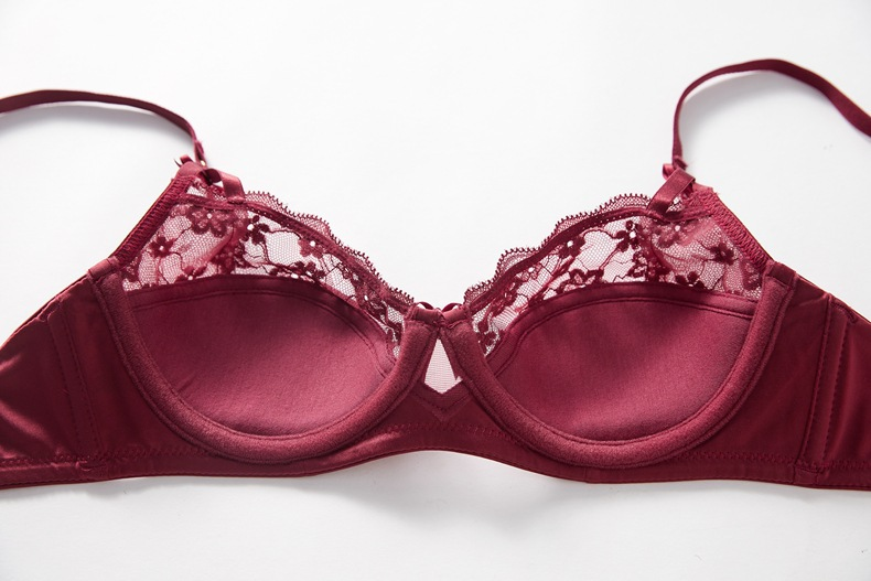 French Sexy Underwear Primordial Year Red Lace Underwear Set Thin Cotton Smooth Face Large Chest Small And Anti_voghion.com