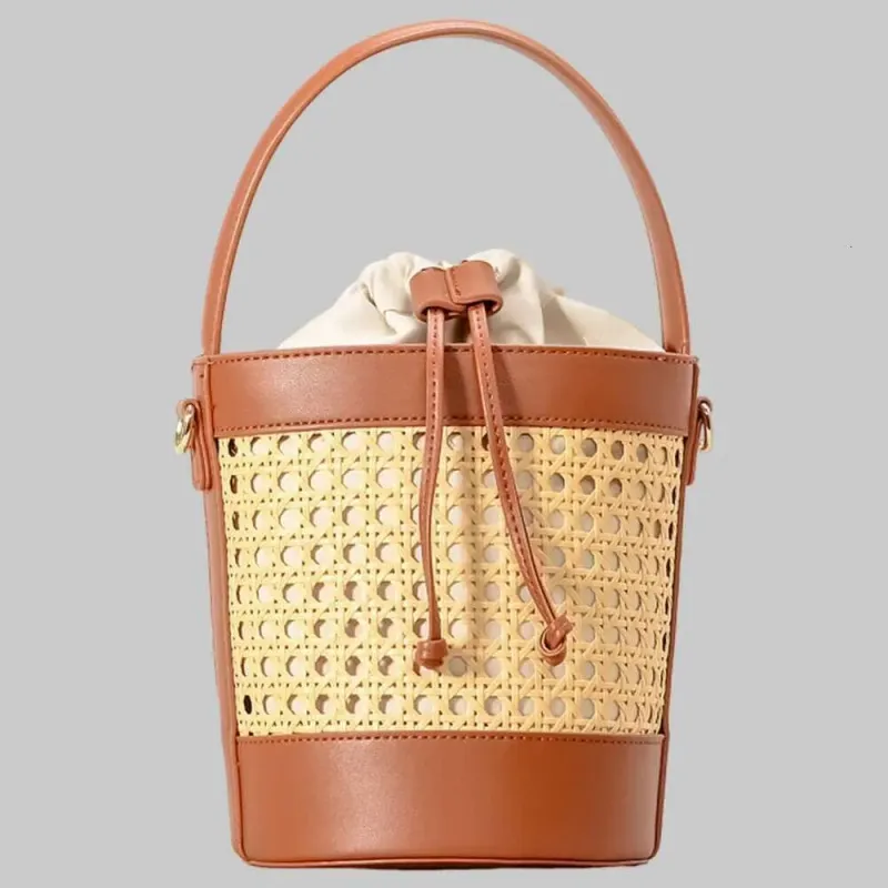 Designer 2025 Stroh Strand PU Leder Sommer Hohl Schulter Trendy Crossbody Urlaub Reise Handtasche Für Frauen Tasche_voghion.com