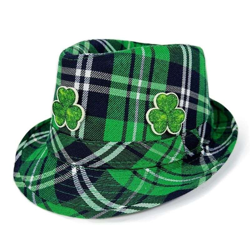 Cappello a quadri verdi con trifoglio, cappello verde per il giorno di San Patrizio, cappello basco verde con quadri_voghion.com