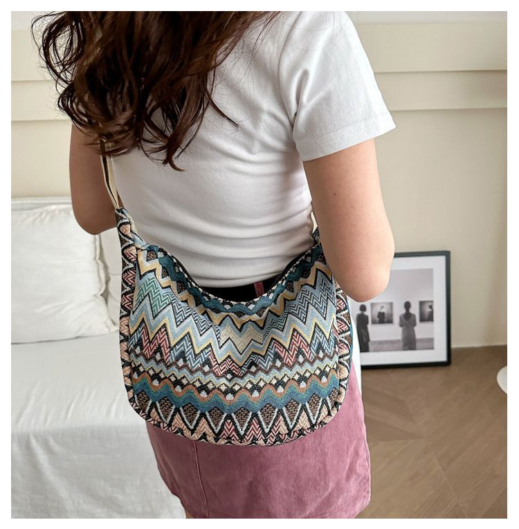 Large capacity fashionable Korean version ethnic style casual 2024 new versatile ins shoulder crossbody dumpling bag for_voghion.com