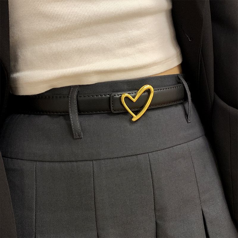 Cinturón con hebilla de amor para mujer, sencillo y versátil, calado, estilo moderno y con personalidad, ideal para jeans (2025)._voghion.com