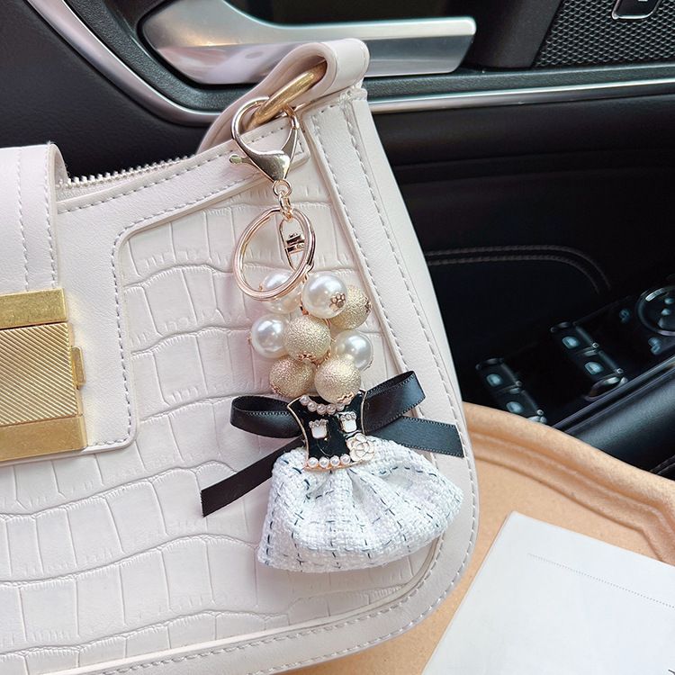 Portachiavi per auto, ciondolo per borsa, stile regina, con perle e grappolo d'uva, alla moda_voghion.com