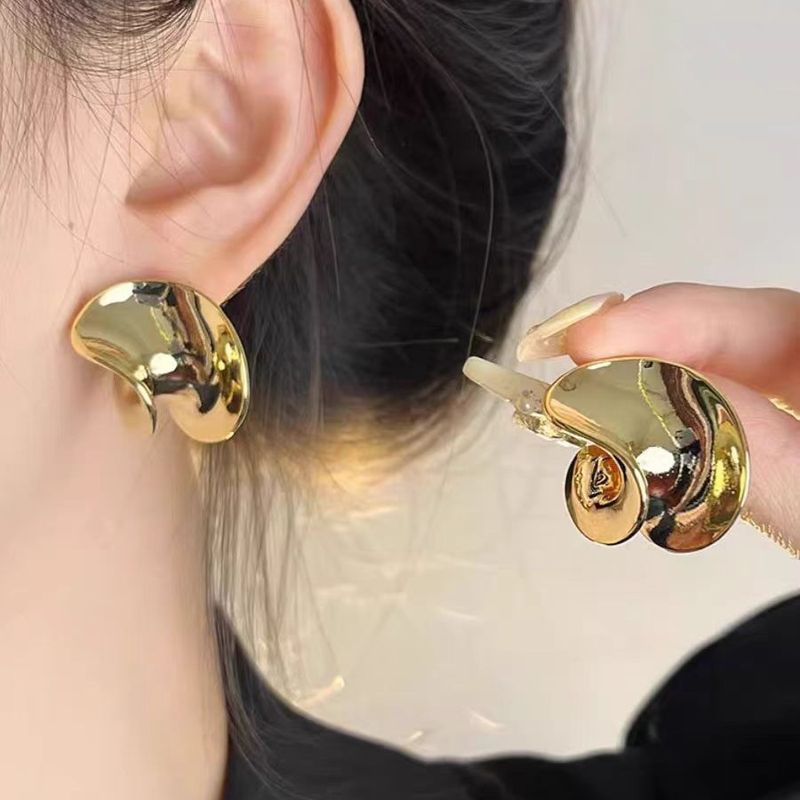 Unique Personality Design Metal Minimalist Spiral Exaggerated Fashion Versatile High-end Earrings For Women_voghion.com
