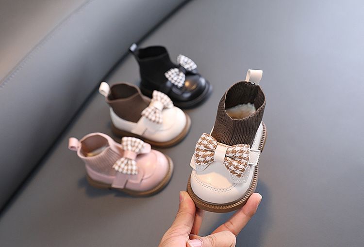 Chaussures d'hiver en coton pour filles, nouvelle collection 2025, chaussures de princesse pour bébés, nœud papillon, mignonnes, petites chaussures en cuir, bottes courtes, chaudes, pour enfants de 0 à 3 ans_voghion.com