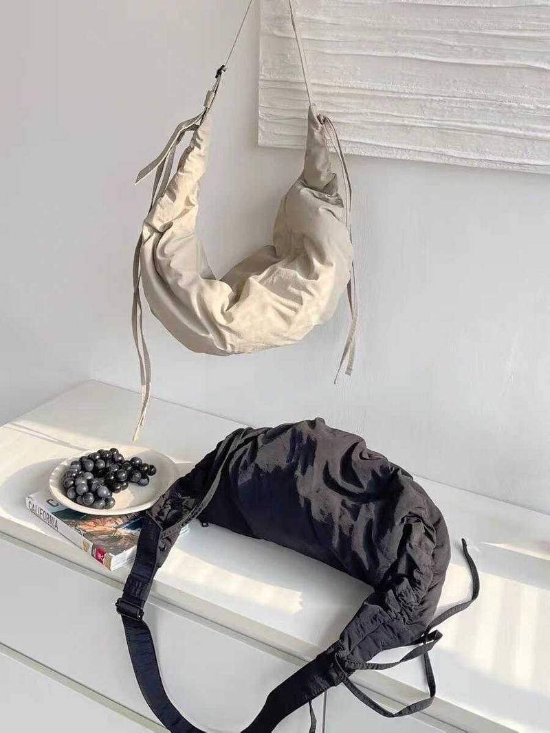 Nischendesign – Schlichte, lässige Umhängetasche mit Kordelzug und Falten_voghion.com