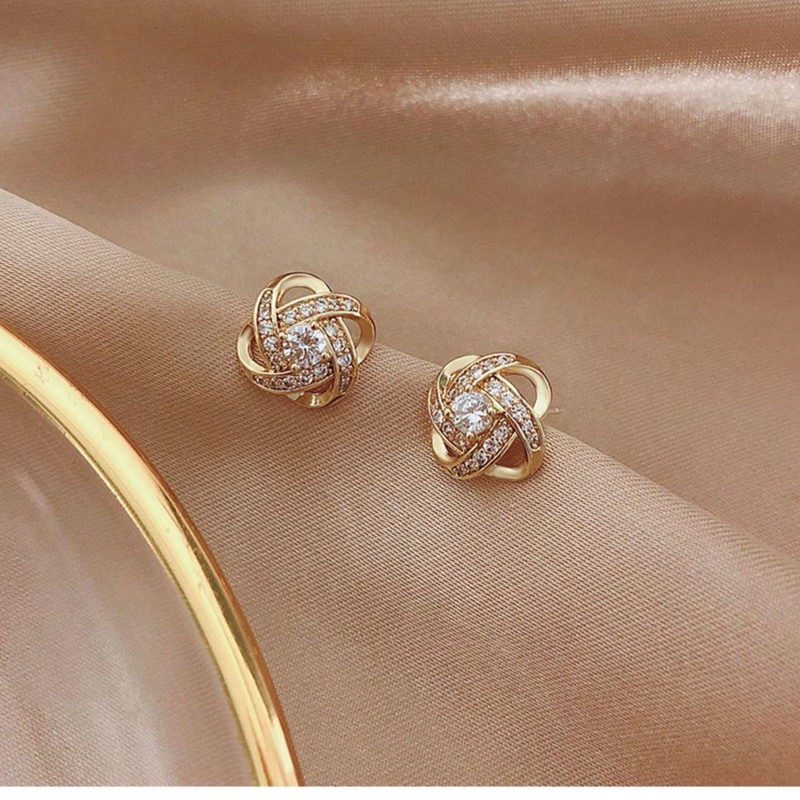 Silver needle small fragrance style temperament zircon four leaf clover earrings for women niche design high end accessories elegant earrings_voghion.com
