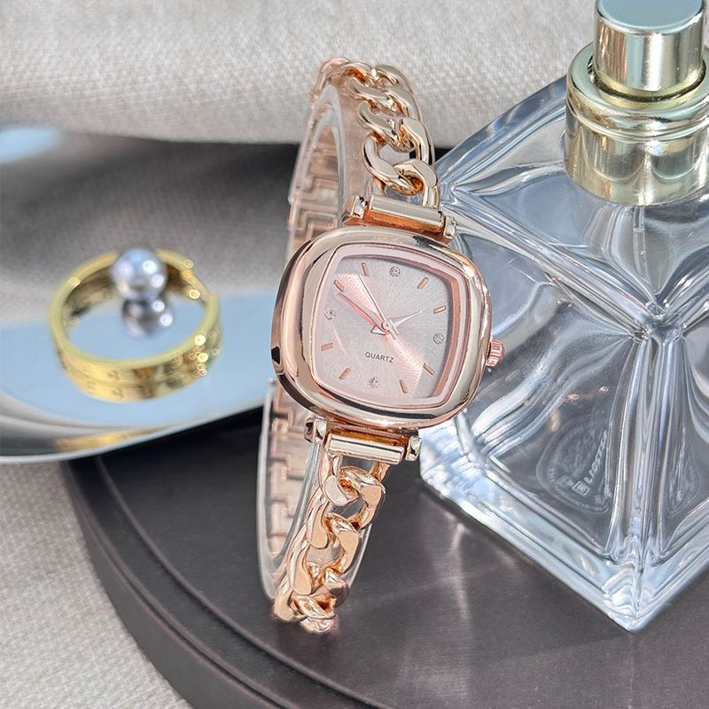 Piccolo braccialetto quadrato con catena Hip Hop, semplice orologio, piccolo cubo, orologio al quarzo Premium Sense, da lavoro, quotidiano, regalo per compleanno, anniversario, San Valentino_voghion.com