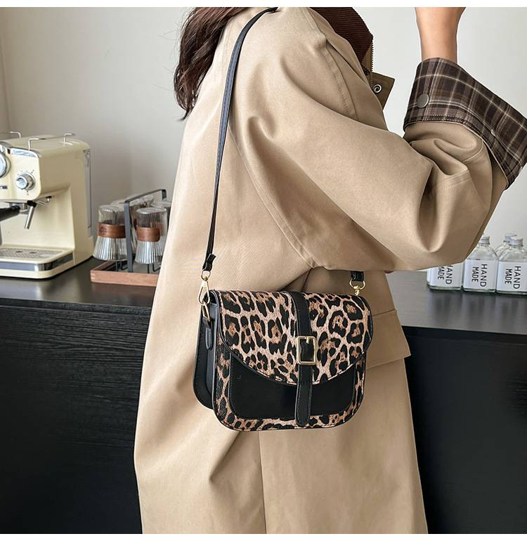 Cross-border Fashion Leopard-print Contrast Small Square Bag 2025 Spring New Shoulder Bag High-grade Messenger Bag_voghion.com