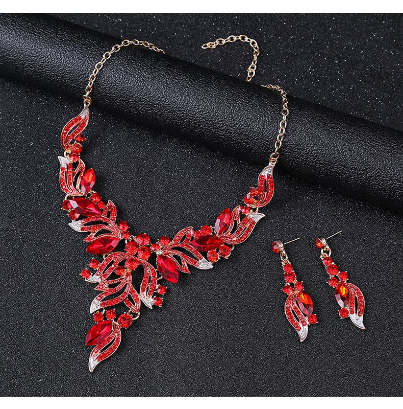 New Colorful Oil Painting Necklace Set for Women's Exaggerated Sweater and Lock Bone Chain Alloy Electroplating_voghion.com