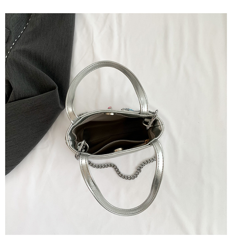 Super Hot Gemstone Bag Women's Bag 2023 New Trendy Diamond-studded Portable bucket bag foreign style single shoulder oblique chain bag_voghion.com