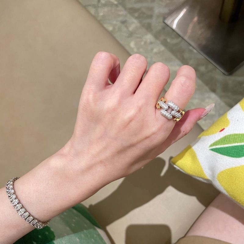 Luxury High-End Pave Cuban Chain Fashionable Unique Temperament Heavy Craft Index Finger Ring_voghion.com