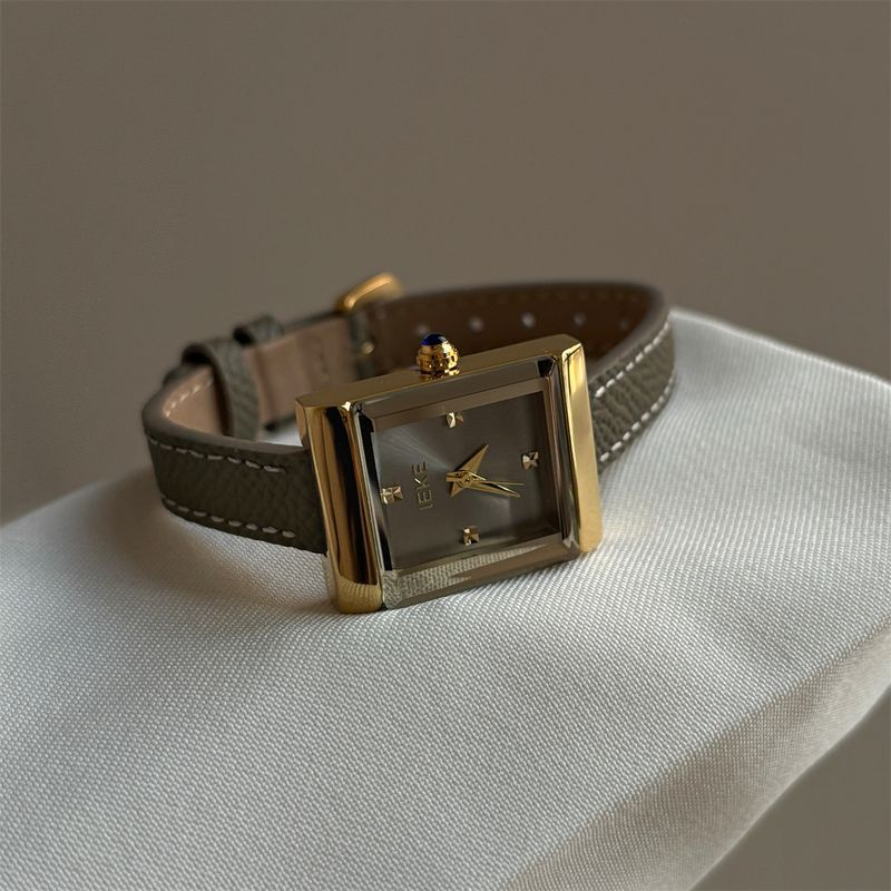 IEKE2025 New Vintage Style Niche Temperament High-end Leather Strap Women's Watch Live Streaming_voghion.com