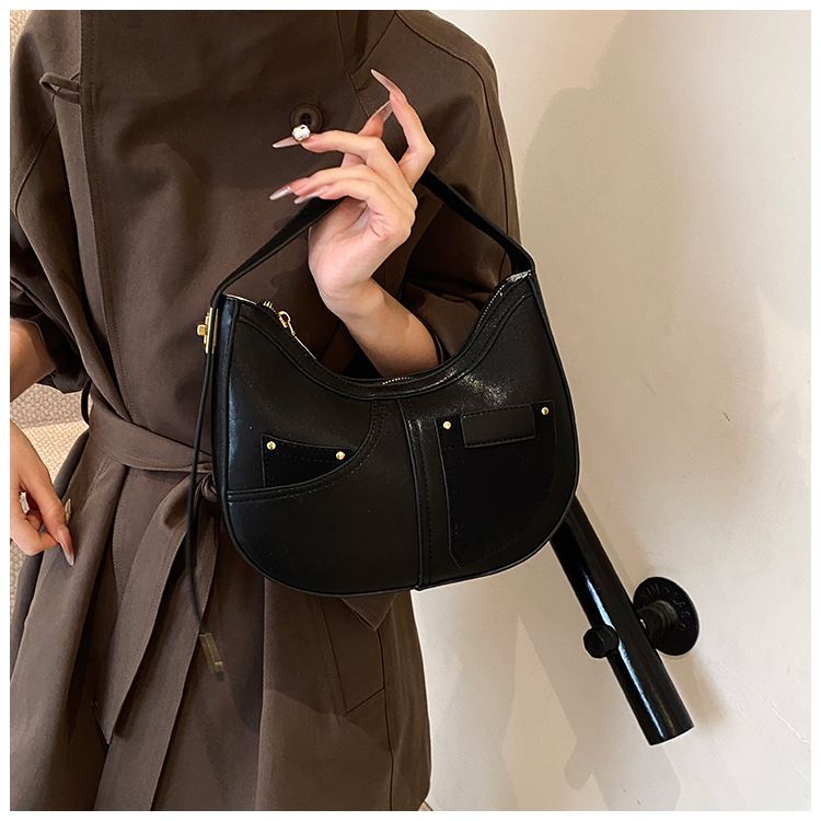 Underarm design, crescent shaped frosted pocket splicing, shoulder bag, personalized buckle women's bag_voghion.com